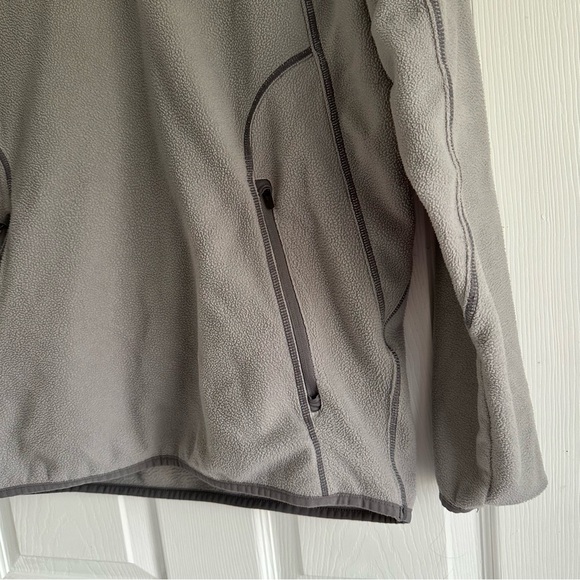 Blue Jays Fleece 1/4 Zip Sweater, men’s size M, stitched logo - Picture 5 of 10